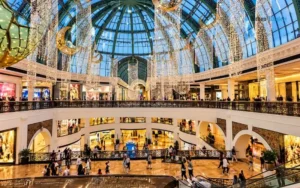 Is Al Bakhit Center a Shopping Mall?