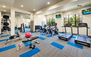 Fitness and leisure amenities